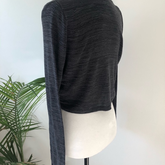 TALULA LONG SLEEVE CROP - Picture 3 of 5